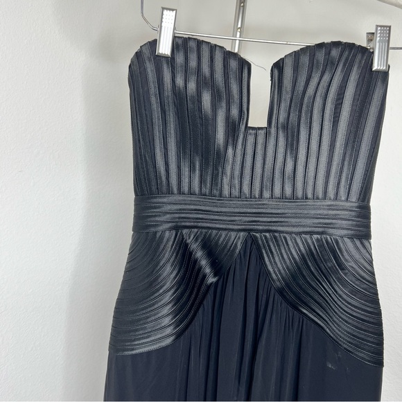 🔹 BCBGMaxAzaria Strapless Dress - Picture 3 of 4